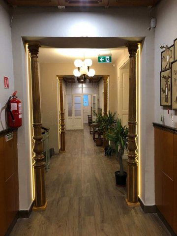 Eladó családi ház, Balatonfűzfőn 830 M Ft, 20 szobás