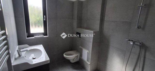 Kiadó téglalakás, albérlet, Taksonyon 250 E Ft / hó, 3 szobás