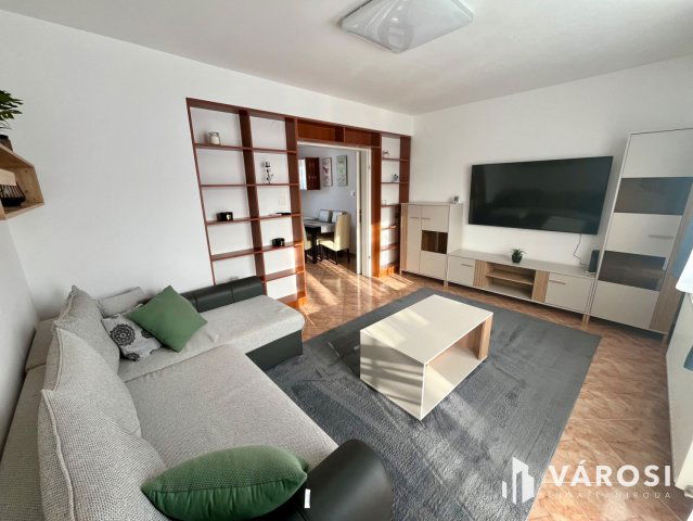 Kiadó téglalakás, albérlet, Debrecenben 280 E Ft / hó, 3 szobás