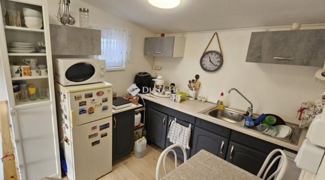 Eladó családi ház, Pellérden 29.99 M Ft, 1 szobás
