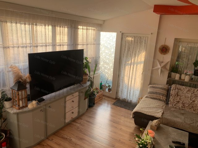 Eladó családi ház, Levélen 95 M Ft, 5 szobás