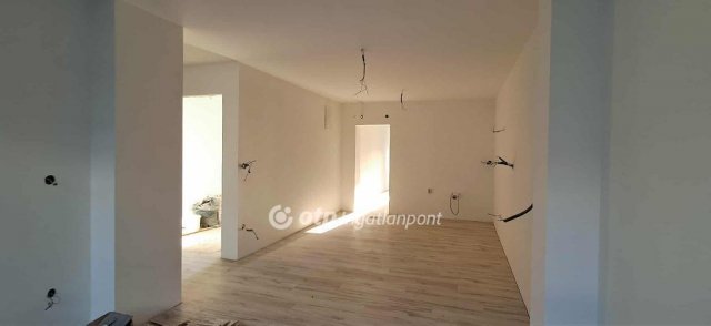 Eladó téglalakás, Pásztón 46.15 M Ft, 2 szobás