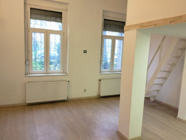 Eladó téglalakás, VIII. kerületben, Hungária körúton