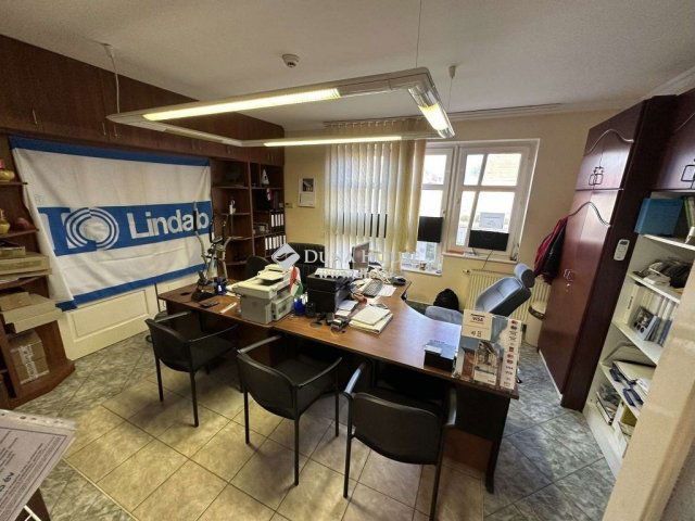 Eladó családi ház, Cegléden 65 M Ft, 3 szobás