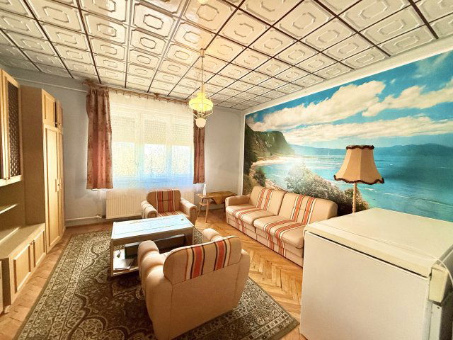 Eladó családi ház, Pétfürdőn 61.9 M Ft, 3 szobás