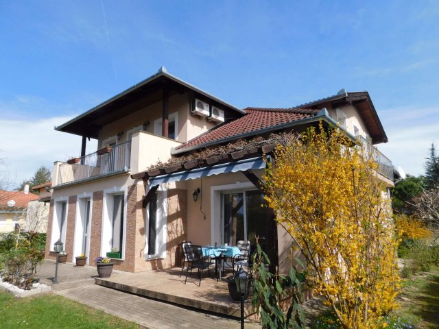 Eladó családi ház, Gyenesdiáson 223.78 M Ft, 4+2 szobás