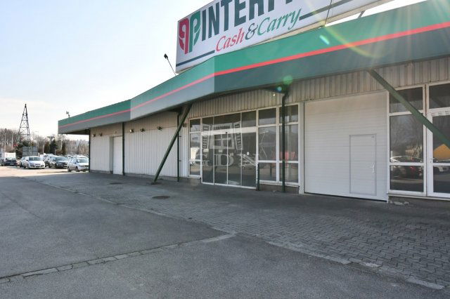 Kiadó üzlethelyiség, Székesfehérvárott 3005 E Ft / hó