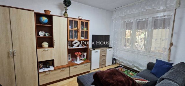 Eladó családi ház, Pécsett 65 M Ft, 3 szobás