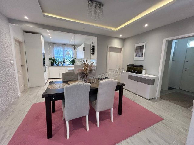 Eladó ikerház, Budapesten, XXI. kerületben 149.9 M Ft, 4 szobás