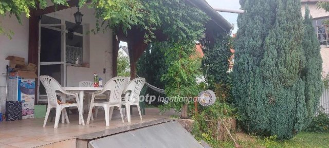 Eladó családi ház, Egerben 99 M Ft, 6 szobás