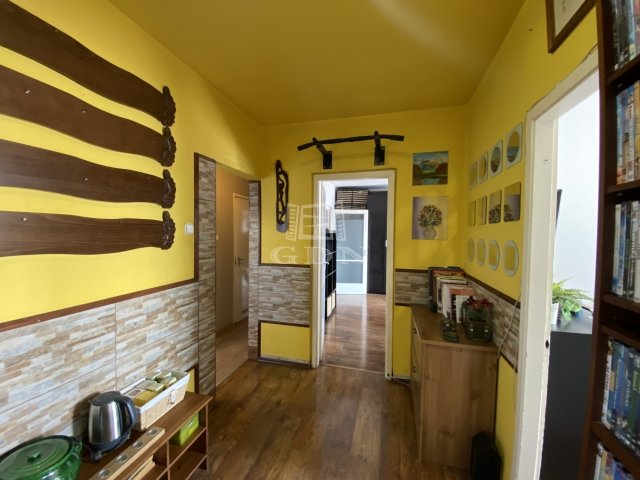 Eladó téglalakás, Budapesten, XVII. kerületben, Ferihegyi úton