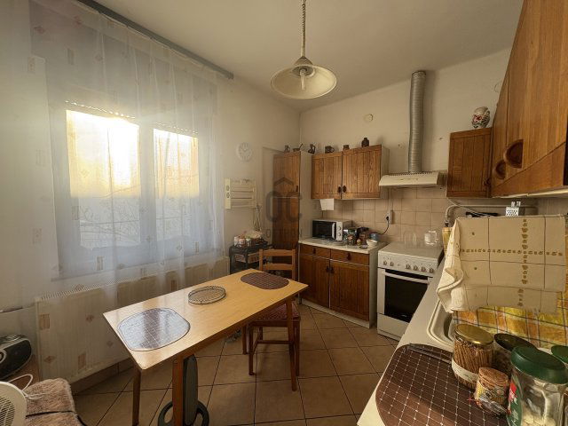 Eladó családi ház, Cegléden 69.9 M Ft, 3 szobás