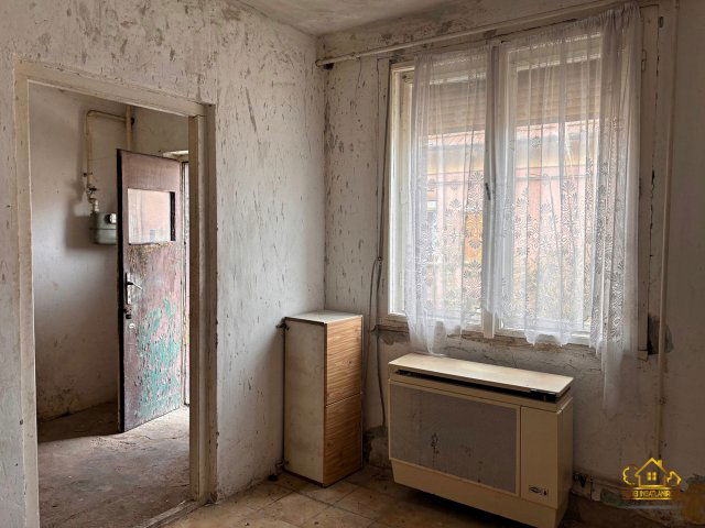 Eladó családi ház, Szigethalmon 20 M Ft, 2 szobás