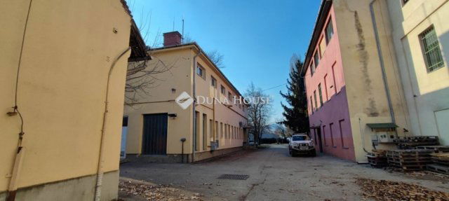 Eladó ipari ingatlan, Budapesten, III. kerületben 1475.25 M Ft