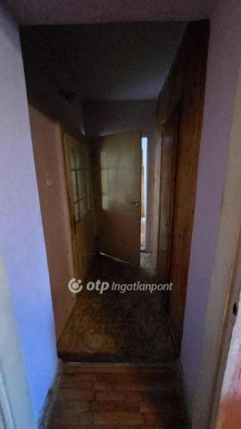 Eladó családi ház, Nicken 17 M Ft, 4 szobás