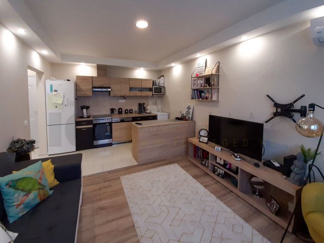 Kiadó panellakás, albérlet, Szegeden, Csongrádi sugárúton