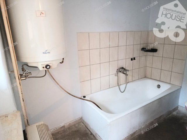 Eladó családi ház, Kerekegyházán 28.9 M Ft, 2 szobás