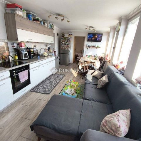 Eladó családi ház, Kiskunfélegyházán 65 M Ft, 5 szobás