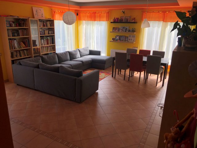 Kiadó családi ház, albérlet, Székesfehérvárott 490 E Ft / hó