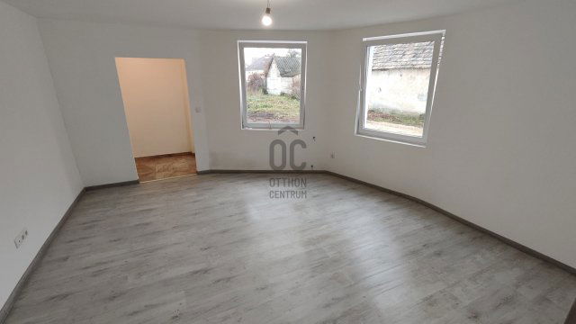 Eladó családi ház, Nádasdladányban 59.5 M Ft, 3 szobás