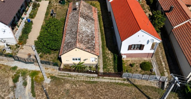 Eladó családi ház, Geresdlakon 24.9 M Ft, 4 szobás