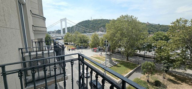 Kiadó téglalakás, albérlet, Budapesten, V. kerületben, 4 szobás