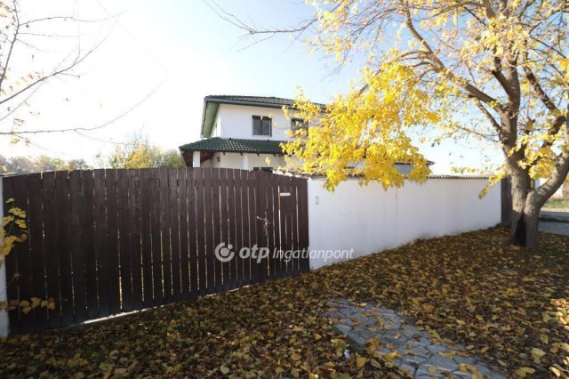 Eladó családi ház, Ráckevén 79.9 M Ft, 6 szobás