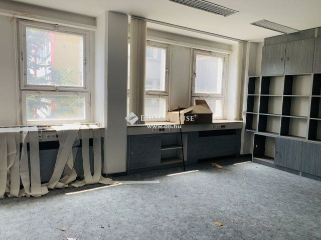 Eladó iroda, Budapesten, X. kerületben 330.75 M Ft