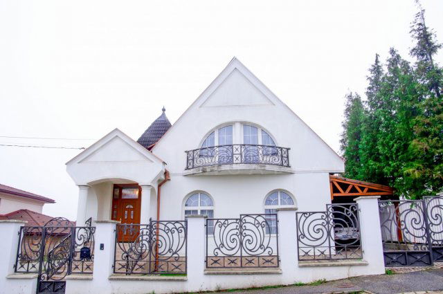 Eladó családi ház, Miskolcon 199 M Ft, 5 szobás