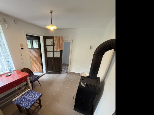 Eladó családi ház, Szigetváron 16.2 M Ft, 2 szobás