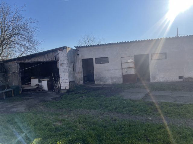 Eladó családi ház, Kiskunlacházán 28 M Ft, 1 szobás