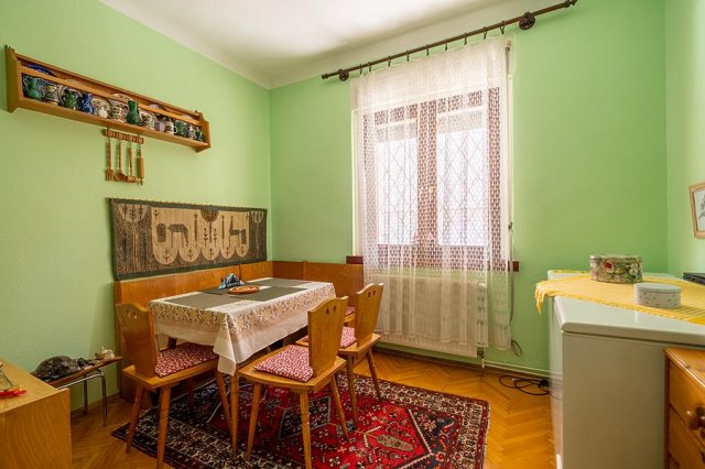 Eladó családi ház, Budapesten, III. kerületben 249.9 M Ft