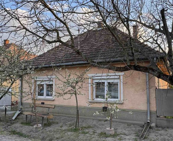 Eladó családi ház, Dabason 41.9 M Ft, 3 szobás