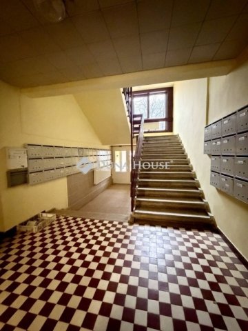 Eladó panellakás, Szombathelyen 32.5 M Ft, 1 szobás