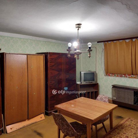 Eladó családi ház, Csongrádon 17.9 M Ft, 2 szobás