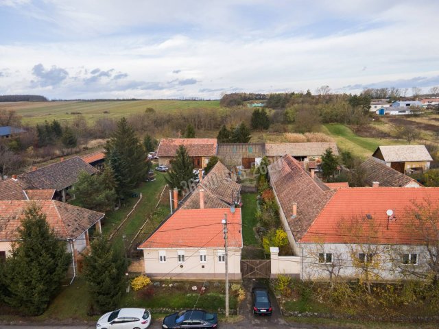 Eladó családi ház, Nagyorosziban 37.9 M Ft, 6 szobás