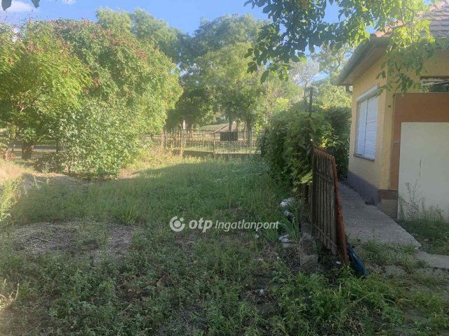 Eladó családi ház, Kőröstetétlenen 17.9 M Ft, 2+1 szobás