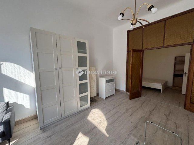 Eladó téglalakás, Budapesten, VII. kerületben 62.5 M Ft