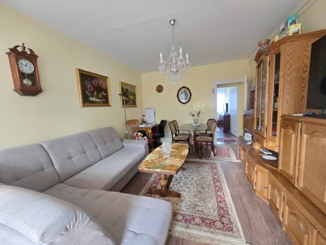 Eladó téglalakás, Debrecenben, Mikszáth Kálmán utcában