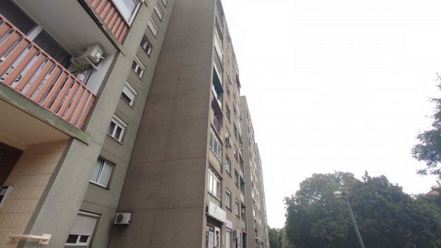 Eladó téglalakás, Dunaújvárosban, Vasmű úton 35.9 M Ft