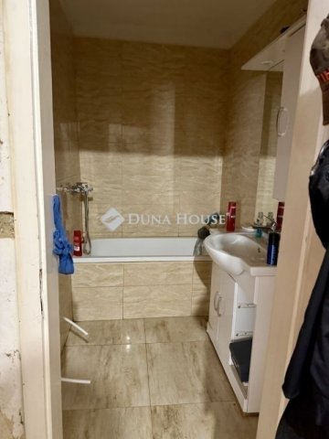 Eladó családi ház, Pilisen 67.99 M Ft, 5 szobás