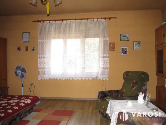 Eladó családi ház, Érsekvadkerten 23.5 M Ft, 2 szobás
