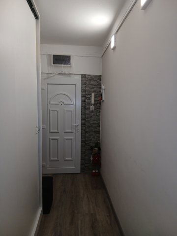Eladó panellakás, Salgótarjánban 17.5 M Ft, 1+2 szobás