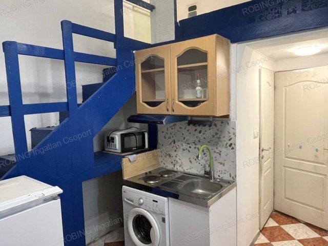 Eladó téglalakás, Budapesten, IX. kerületben, Üllői úton