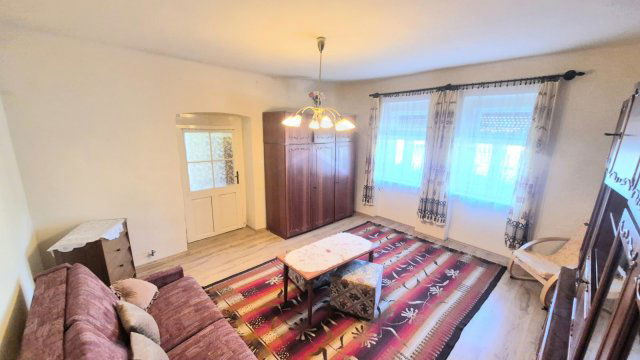 Eladó családi ház, Baján 21.99 M Ft, 2 szobás