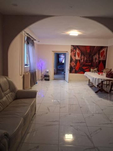 Eladó családi ház, Újpetrén 39.5 M Ft, 3 szobás