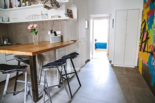 Eladó téglalakás, Budapesten, VI. kerületben 79.9 M Ft, 2 szobás