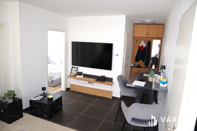 Eladó téglalakás, Siófokon 69.9 M Ft, 3 szobás