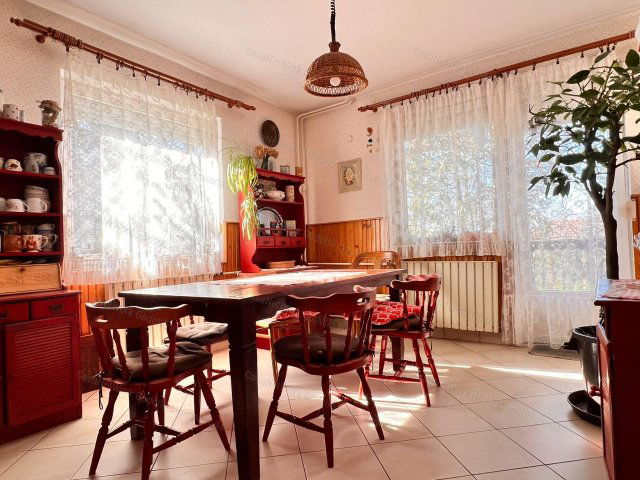 Eladó családi ház, Szadán 127 M Ft, 3+2 szobás