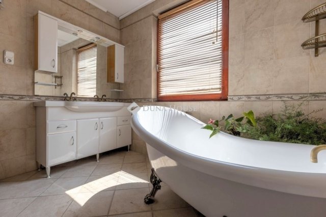 Eladó családi ház, Budapesten, XX. kerületben 114.99 M Ft